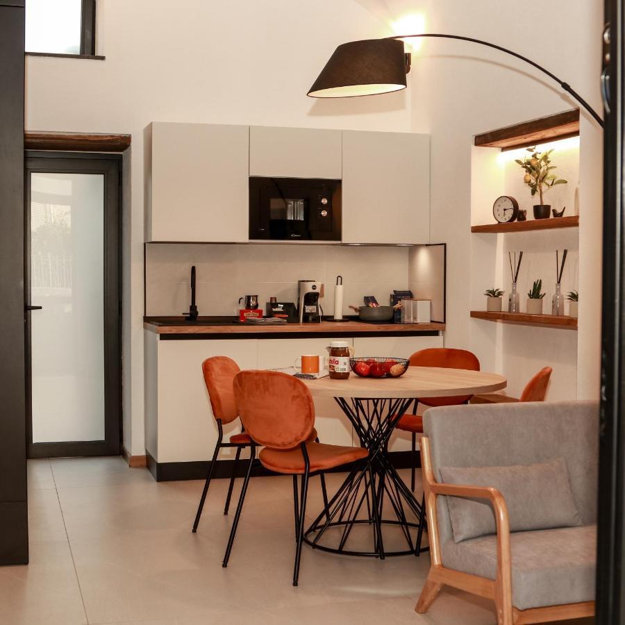 Dislocati Bnb - Jacuzzi Privata - Cucina - Tv60" - Minimal Luxury 马里利亚诺 外观 照片