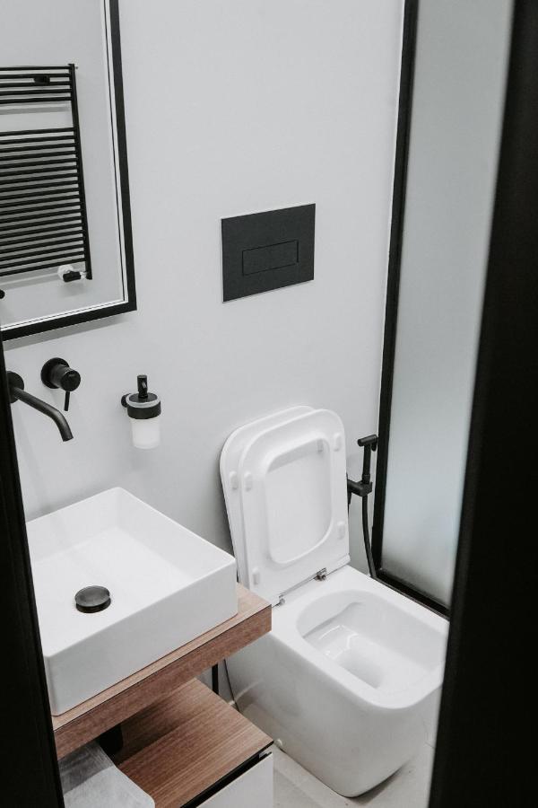 Dislocati Bnb - Jacuzzi Privata - Cucina - Tv60" - Minimal Luxury 马里利亚诺 外观 照片