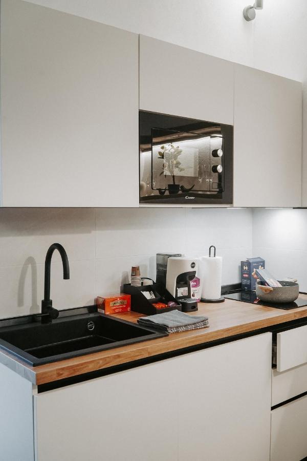 Dislocati Bnb - Jacuzzi Privata - Cucina - Tv60" - Minimal Luxury 马里利亚诺 外观 照片