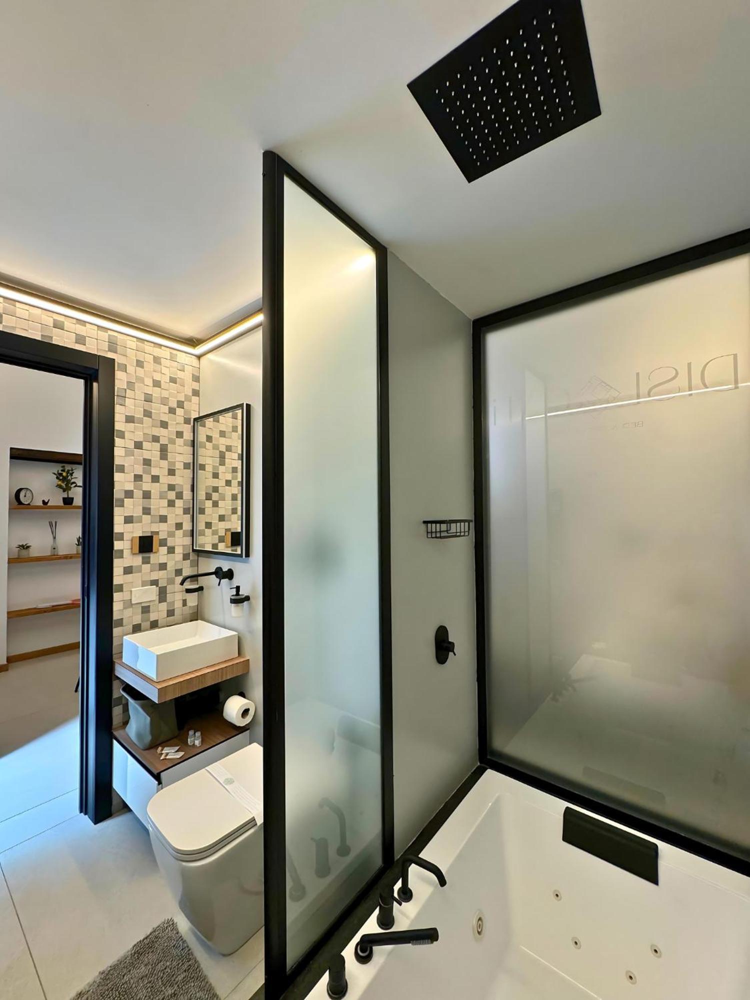 Dislocati Bnb - Jacuzzi Privata - Cucina - Tv60" - Minimal Luxury 马里利亚诺 外观 照片